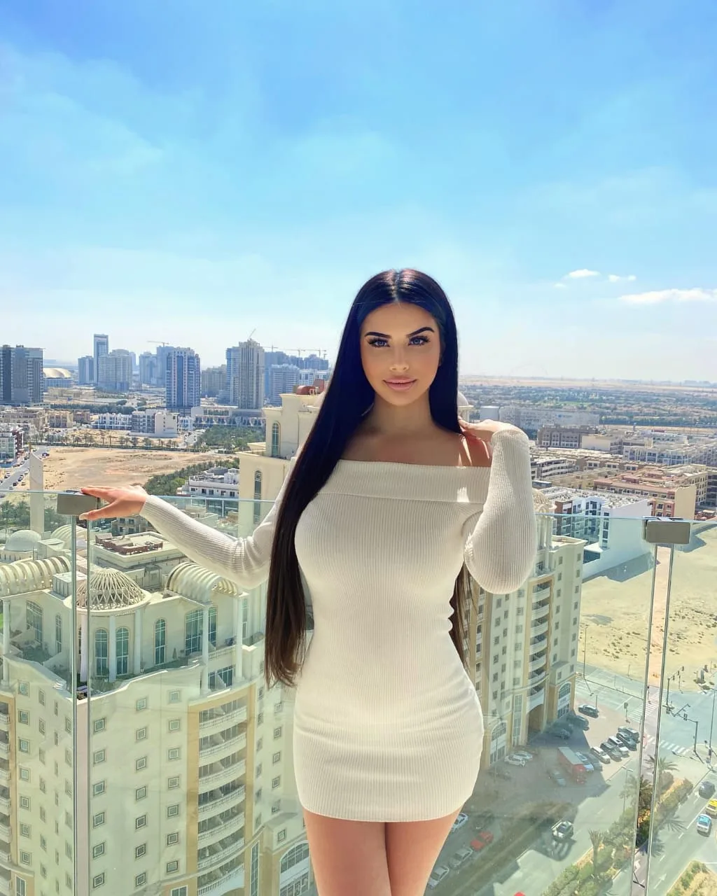 Sarah - Image 3